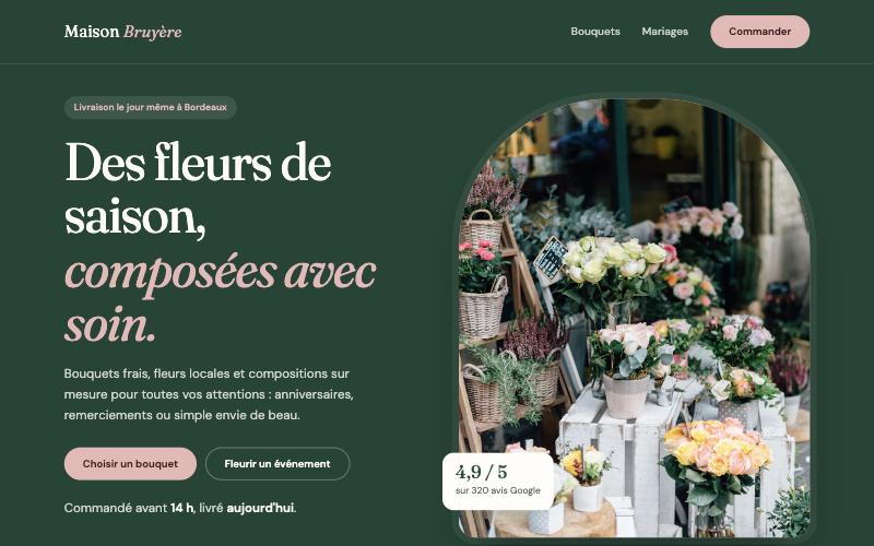 Exemple de landing page pour Maison Bruyère, un fleuriste aux tons vert forêt et rose poudré